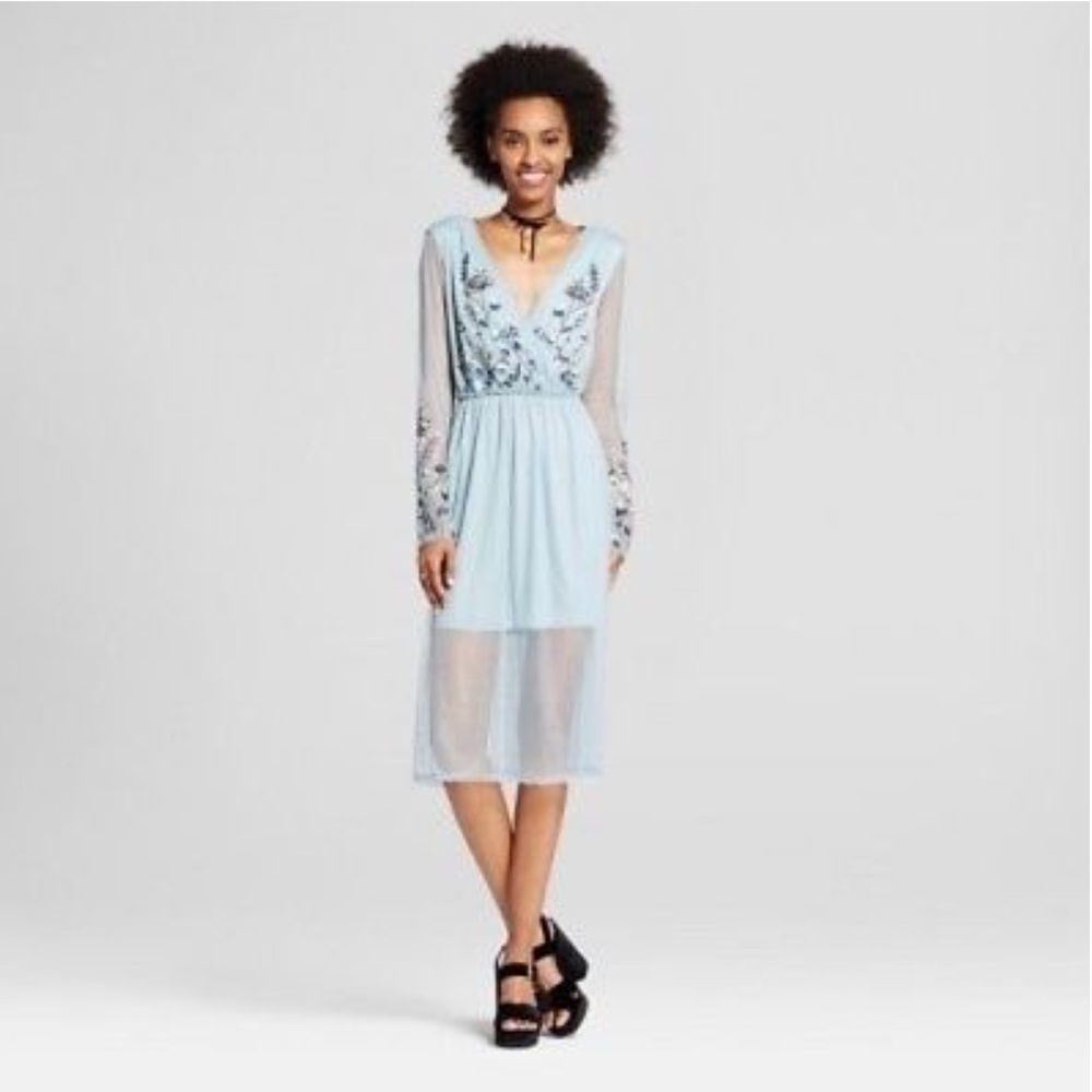 Xhilaration  Lace Cold Shoulder Shift Dress